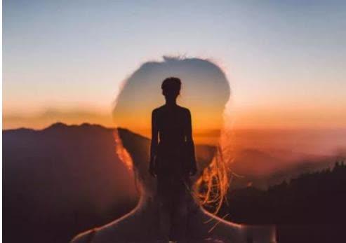 [绽放心灵研习社]你目前面临的所有困难痛苦磨难，不管你做与不做，最终都会过去