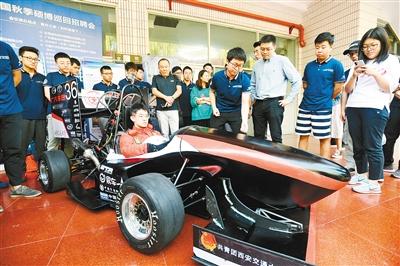 西安新闻网■百公里加速不足三秒 西安交大学子研发“黑科技”赛车