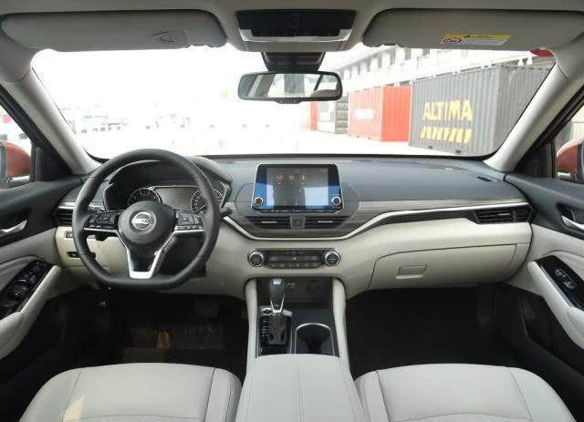 #阿毛聊汽车#合资B级车怎么选？不如看看它，进口国六2.0L引擎，油耗6个