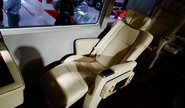 #试车极速报告#新能源高端商务用车典范，全新比亚迪C6核心技术解析