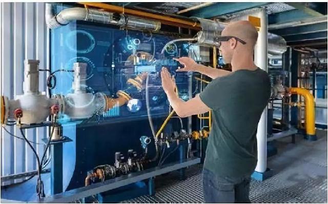 洪泰智造工场：在机器换人时代提升人类的竞争力，智能工厂之AR应用