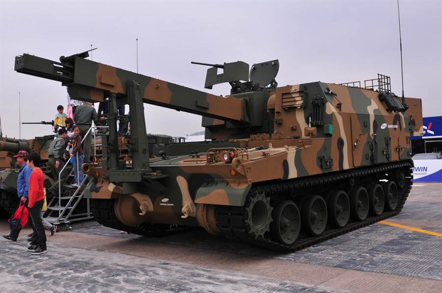 挪威军队接收首辆韩国造K9自行火炮 总共订购24辆