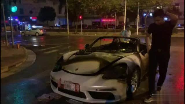 宿迁交警：汽车自燃只在夏季发生?秋天不也能掉以轻心！ 82万元敞篷轿跑车瞬间燃起大火