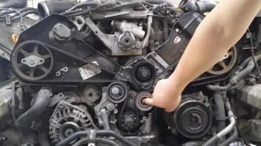 「奇趣汽车」汽车行驶几万公里，这5个零件估计得换，看看就知道了