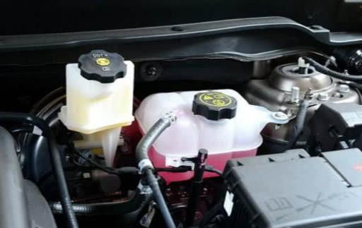 「奇趣汽车」汽车行驶几万公里，这5个零件估计得换，看看就知道了