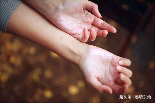 【春明东灿】表达内心情感的短句，哪句戳心了？