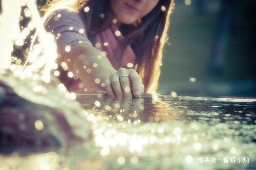 【春明东灿】表达内心情感的短句，哪句戳心了？