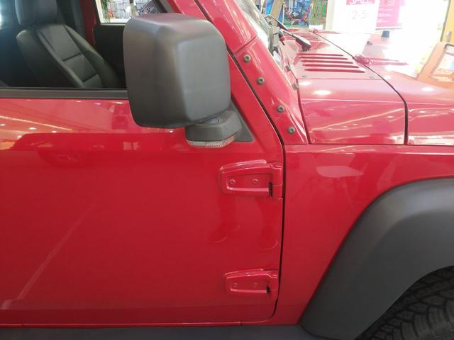 [汽车资讯]这辆粗糙的越野大玩具买车还不用摇号，体验皮卡版北京BJ40