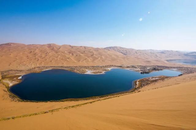 [走吧自驾游]中国这条高速公路，不输美国66号公路，比318好走，景色绝美