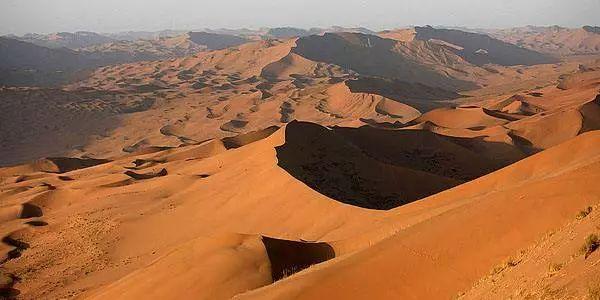 [走吧自驾游]中国这条高速公路，不输美国66号公路，比318好走，景色绝美