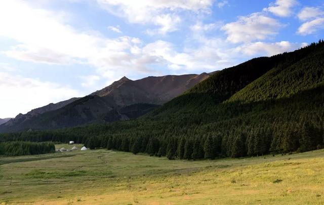 [走吧自驾游]中国这条高速公路，不输美国66号公路，比318好走，景色绝美