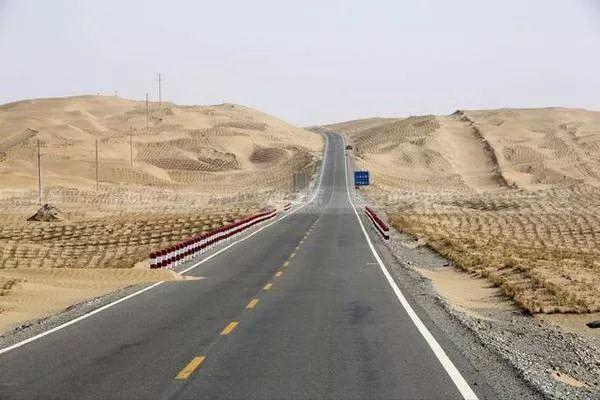 [走吧自驾游]中国这条高速公路，不输美国66号公路，比318好走，景色绝美