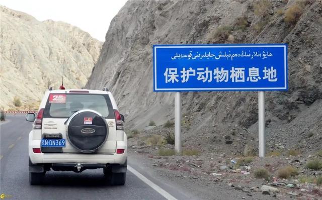 [走吧自驾游]中国这条高速公路，不输美国66号公路，比318好走，景色绝美