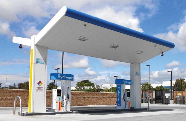 「家有汽车」国人还没学会走，日本人马上就推第二代了！氢能车真的势不可挡？