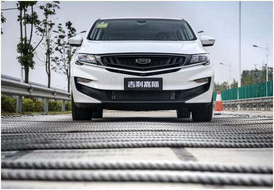 潮车行天下@越级的行驶质感，场地试驾吉利嘉际