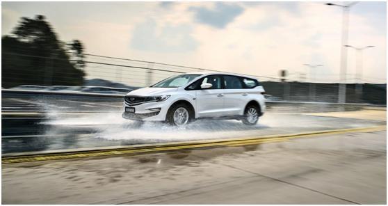 潮车行天下@越级的行驶质感，场地试驾吉利嘉际