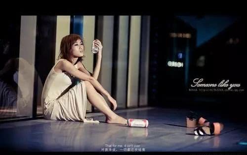 #笑看江湖事#网易云音乐虐心热评——看着别人的故事 流着自己的眼泪