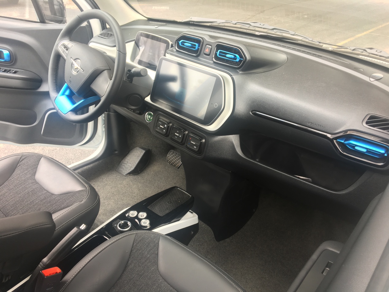 「跑车美魅」这款小车三大技能爆满，比比亚迪e1更具优势，再优惠1.2万