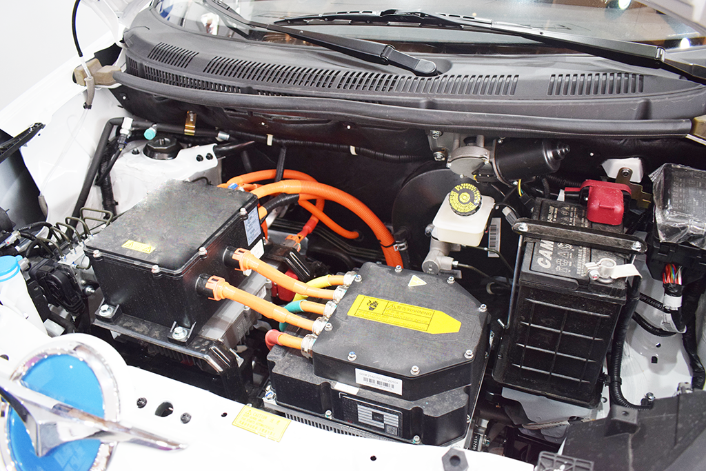 「跑车美魅」这款小车三大技能爆满，比比亚迪e1更具优势，再优惠1.2万