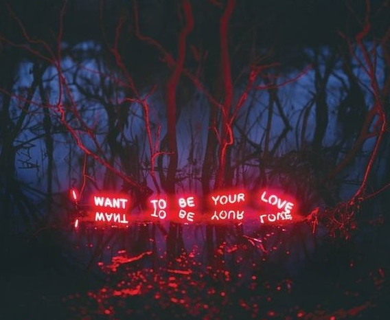 「娱乐宏伟」网易云虐心评论，要老死不相往来，要从此山高水远不复相逢