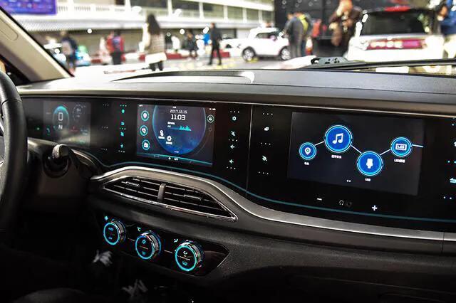 「王者归来AAAAA」女孩最喜欢的新能源汽车