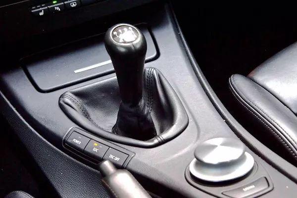 车行易·有车■买手动挡是为驾驶乐趣还是囊中羞涩？网友：有钱难买手波车