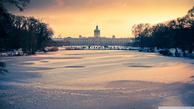 「依美娱乐」几句伤感系爱情语录，精辟耐回味，送给深夜孤独的自己
