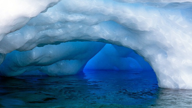 宏睿谈娱乐@发自内心感慨的说说，简短有气质，让人一看就心痛