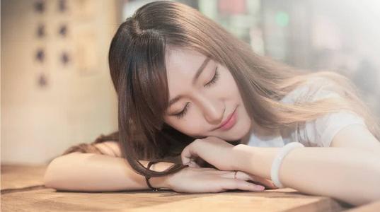 #幸福的拉拉#感情中，男人有这3个表现，明摆着不爱你了