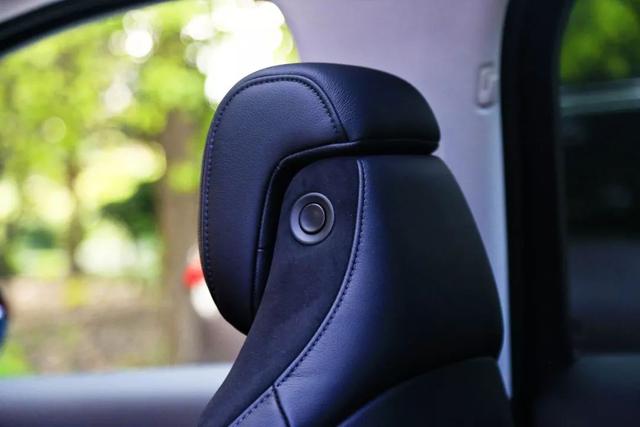 乘车御剑@5.6秒破百，中国最NB中型SUV之一“入门版”来了