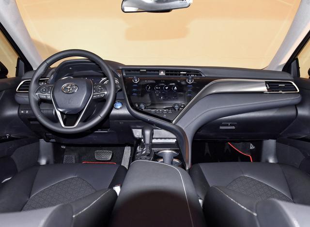 「阿川说车」这三款被誉为“爸爸”车，中年人最爱，大众榜上有名