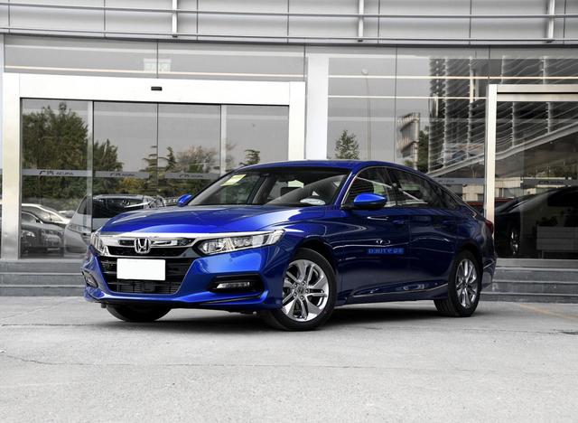 「阿川说车」这三款被誉为“爸爸”车，中年人最爱，大众榜上有名