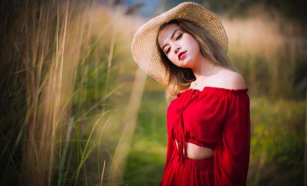 「小辉唠情感」男人疯狂想念你的时候，会和你聊“特别”的天，女人可别误会了