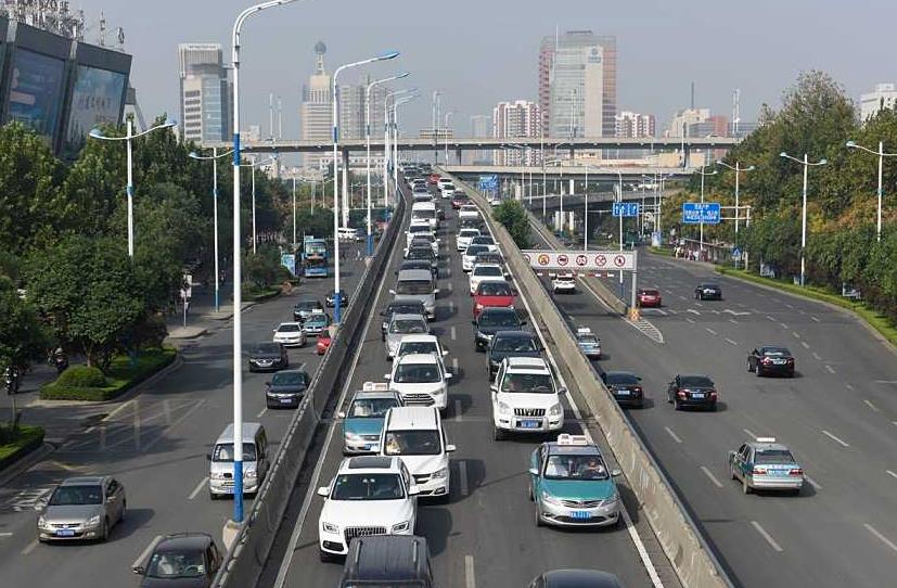 「汽车之家」这4个驾驶习惯最费油，超过3个，开什么车都是油老虎