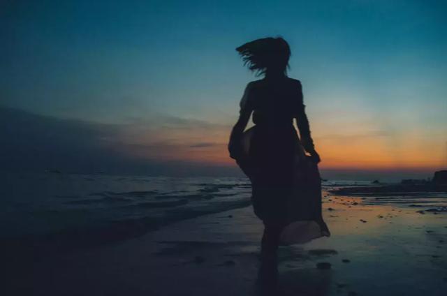 校园留声机@“有一种人，很傻”（值得一看）