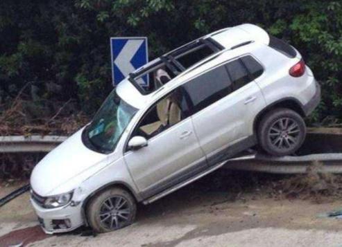 #九零后聊车#停车时，先踩离合还是刹车？老司机：最后强调一次