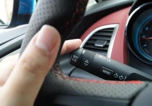 「九零后聊车」交警提醒：这样进出高速，拍到一律罚款200元