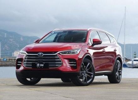 九零后聊车@首批“比亚迪新能源”更换电池，看到价格后，车主：半年工资没了