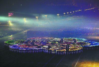 3290块光影屏点亮主题表演 中国技术绘出最美中国色彩
