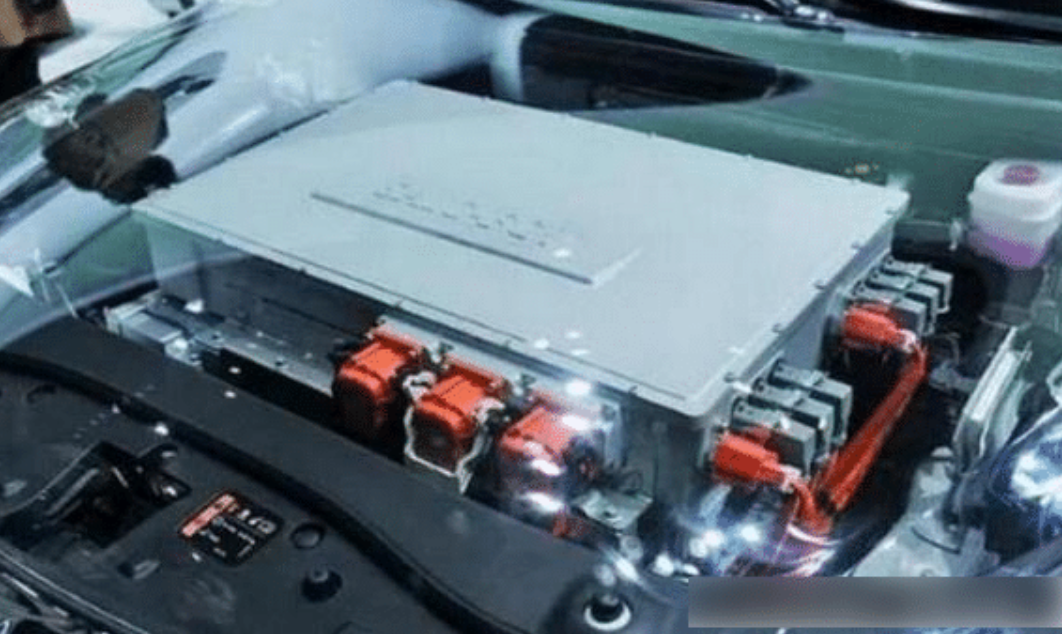 车坛之声@第一批绿牌车要换电池了，看到更换价格后，车主：不如买新车！