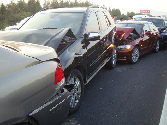 车家号■国庆开车出游被追尾，第一时间不这么做，分分钟被诬陷