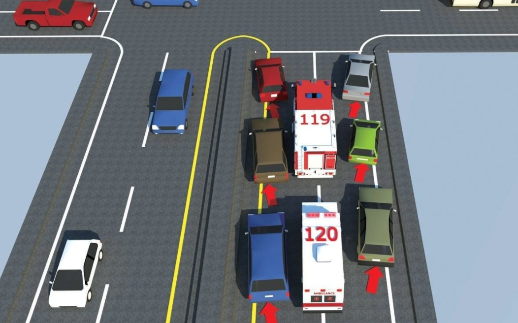 「影视扒扒看」礼让救护车结果“痛失”六分，车主申诉无果，交警：我的判定没错