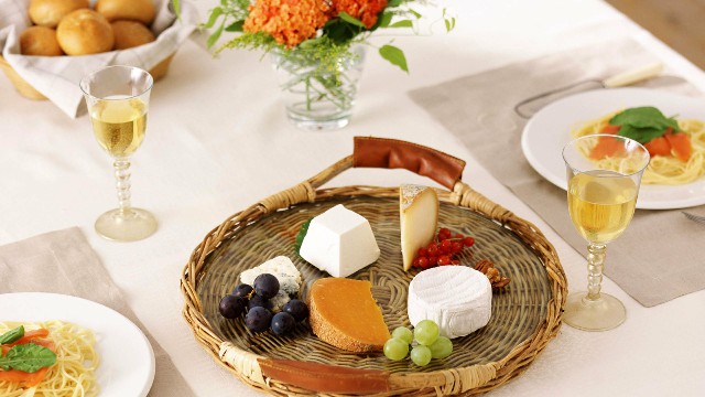 [谈时尚的嵘]深夜发朋友圈的伤感说说，简短洋气，送给爱而不得的你