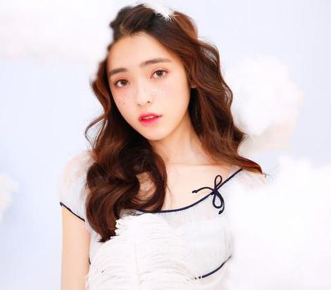 「小辉唠情感」男女相处的时候，女人容易擦出“火花”的瞬间，该出手就出手