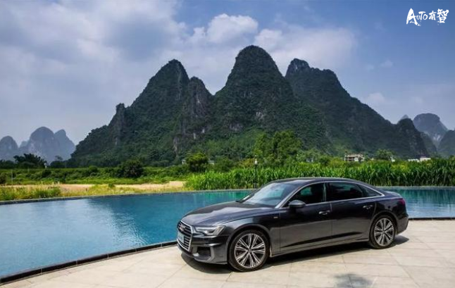 「上馨传媒」34万左右的奥迪A6L，内饰三块屏幕科技感十足