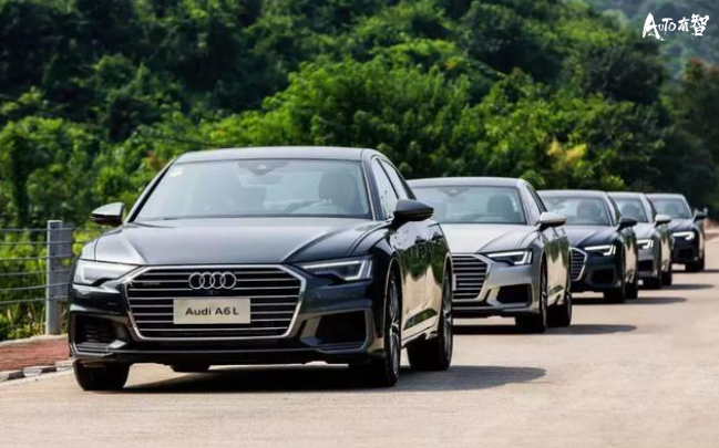 「上馨传媒」34万左右的奥迪A6L，内饰三块屏幕科技感十足