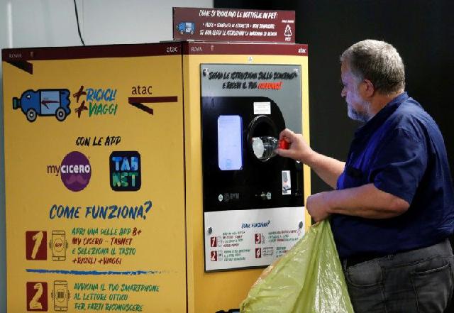 垃圾回收新招！罗马推出回收塑料瓶换免费车票，成果显著！