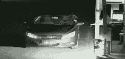 汽车资讯■路虎要将新发现变成遥控车？不不，跟比亚迪和小鹏的不是一个层次