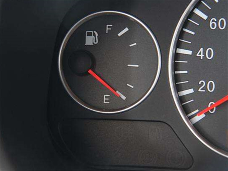 开着夏利的车■开车存在这5大陋习，难怪车会接二连三的出问题，速改！