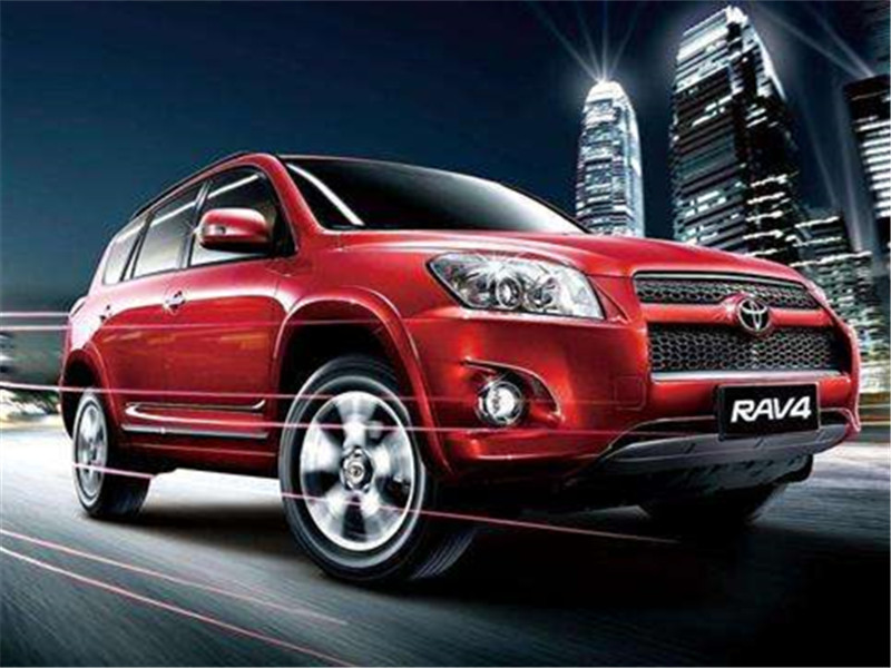 开着夏利的车@为何国人倾向于日系车，冷落国产车？这两者之间到底有何差距？